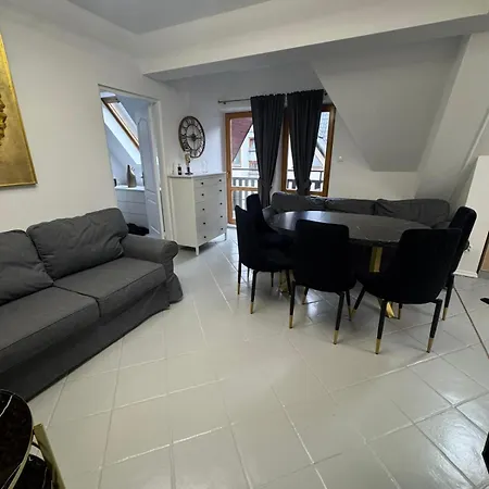 Golden Lion Appartement *